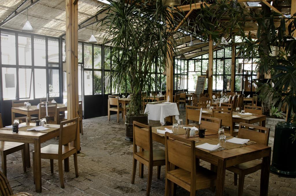 Hotel Restaurant Le Combava Antananarivo Exteriör bild