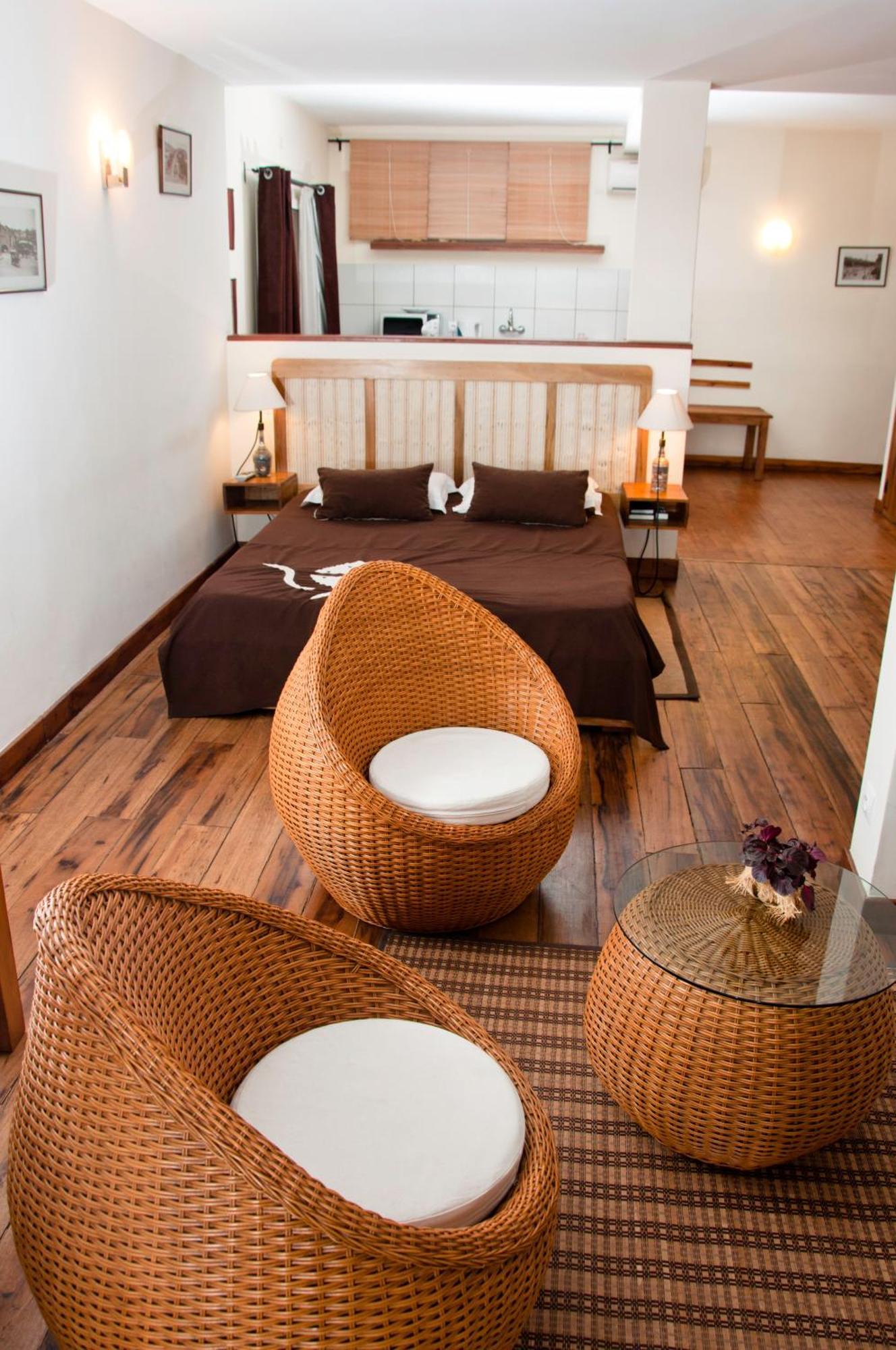 Hotel Restaurant Le Combava Antananarivo Exteriör bild